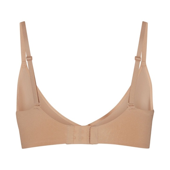 Skims Weightless SCOOP BRA - Picture 3 of 8